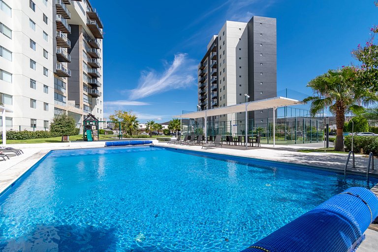 Moderno depa alberca y cancha de pádel, Juriquilla