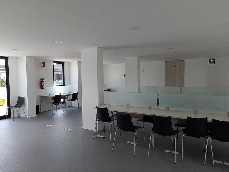 Condominio de cómodos departamentos con amenidades rodeado d
