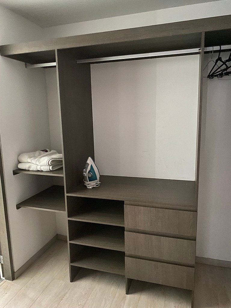 Juriquilla: Departamento con alberca y amenidades