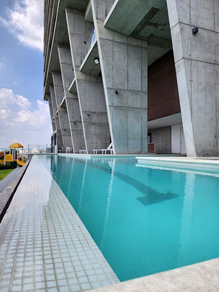 ¡Nuevo! 3 Habitaciones, La Mejor Vista a la Ciudad