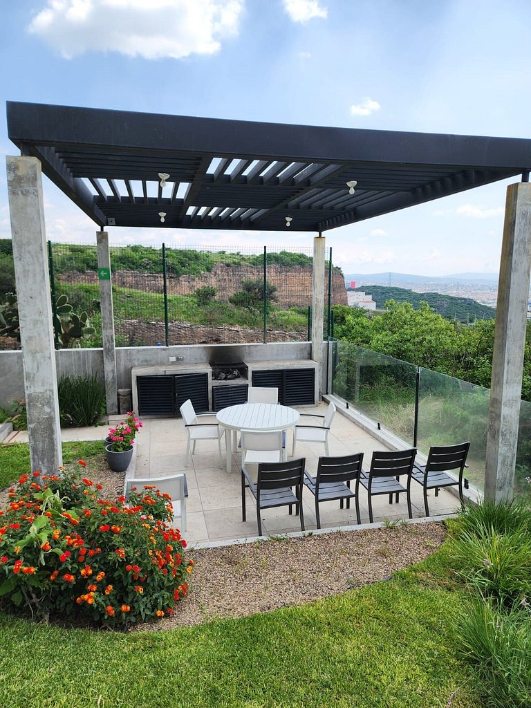 ¡Nuevo! 3 Habitaciones, La Mejor Vista a la Ciudad