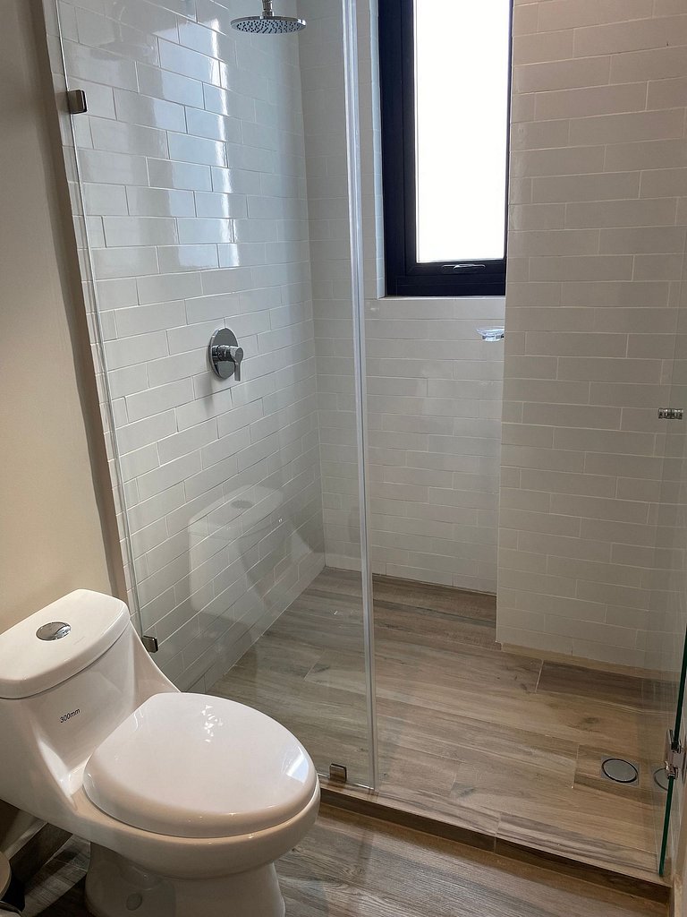 ¡Nuevo! 3 Habitaciones, La Mejor Vista a la Ciudad
