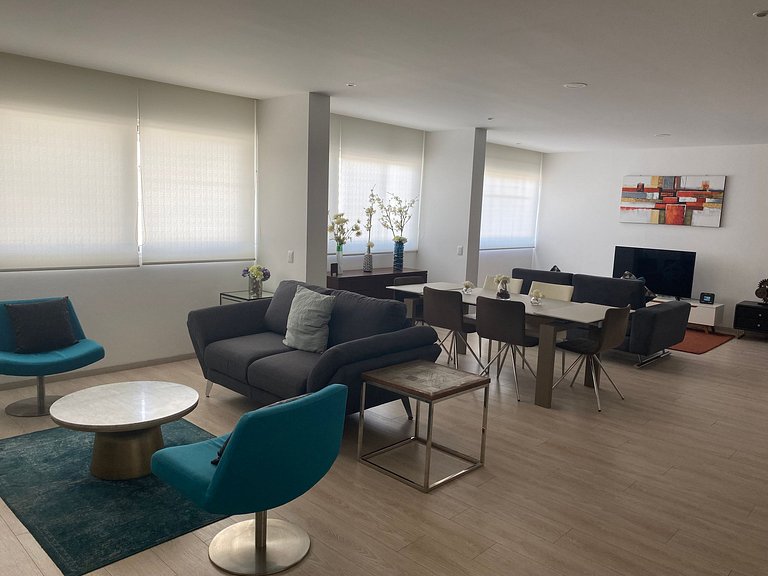 Juriquilla: Departamento con alberca y amenidades