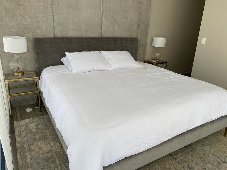 ¡Nuevo! 3 Habitaciones, La Mejor Vista a la Ciudad