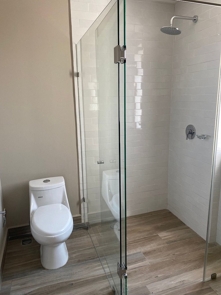 ¡Nuevo! 3 Habitaciones, La Mejor Vista a la Ciudad