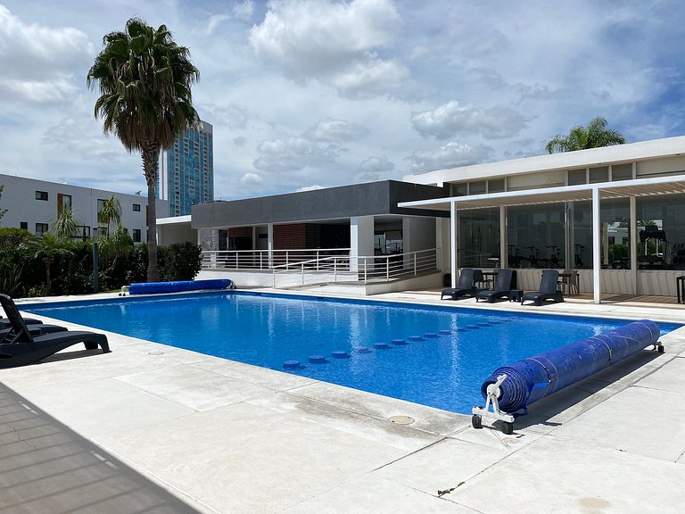 Moderno depa alberca y cancha de pádel, Juriquilla