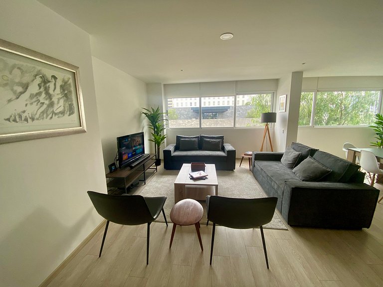 Escápate a Juriquilla: Departamento más alberca