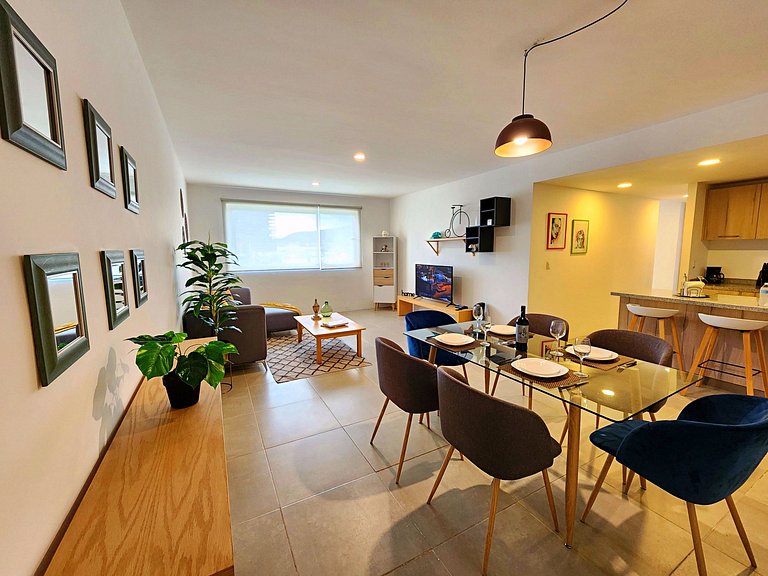 Relájate en Juriquilla Alberca, Áreas Verdes y Más