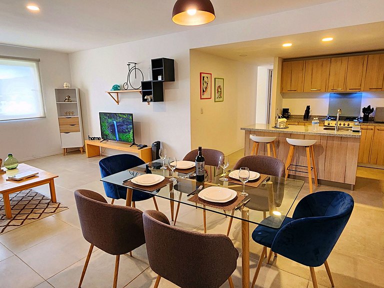 Relájate en Juriquilla Alberca, Áreas Verdes y Más