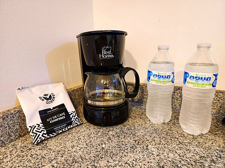 Relájate en Juriquilla Alberca, Áreas Verdes y Más