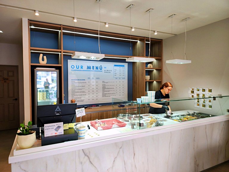 Relájate en Juriquilla Alberca, Áreas Verdes y Más