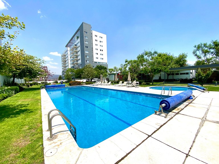 Suite de Lujo con Terraza y Alberca en Juriquilla