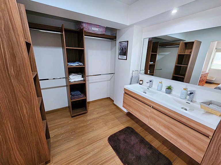 Moderno depa alberca y cancha de pádel, Juriquilla